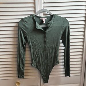 Victoria’s Secret body suit NWOT green long sleeve